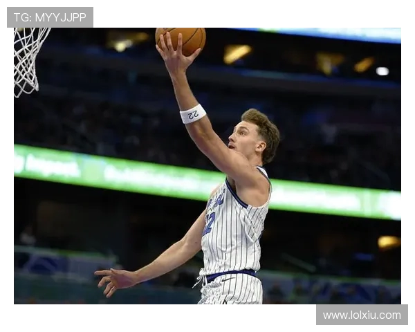 砍分高手小波特首节6中5空切暴扣轰下14分状态火热